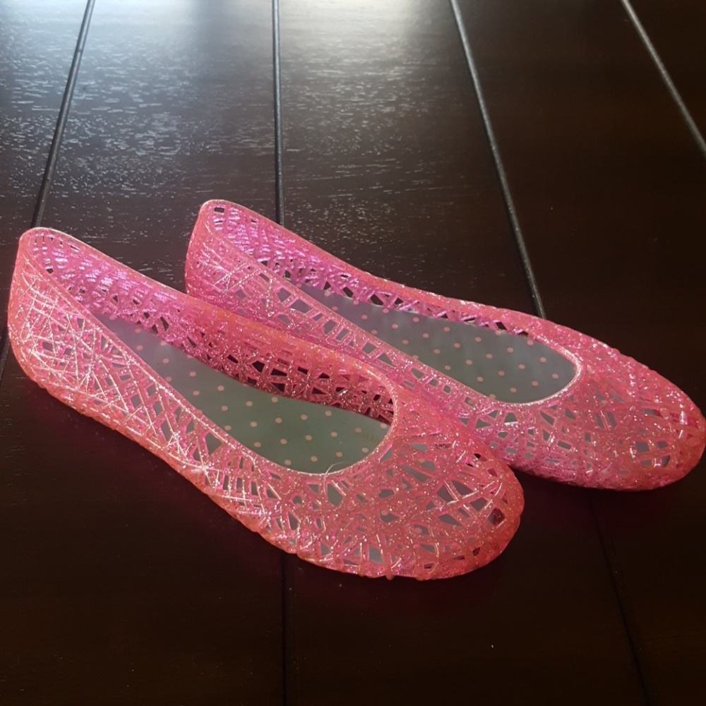 NWOT Girls slip on Jellies